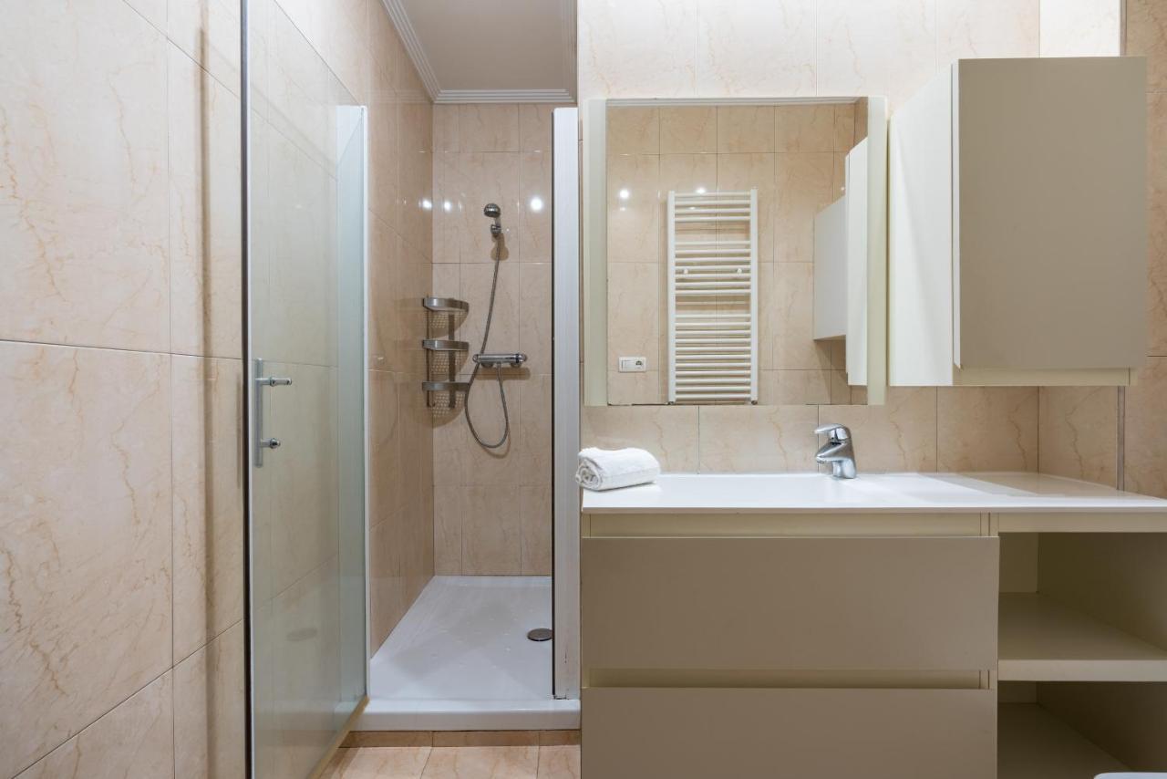 Ybarra Apartment By People Rentals Bilbao Exterior foto